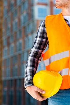 تشكيل المعادن وإنشاء الهناجر